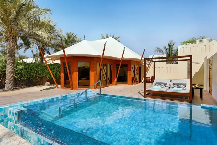 Рас-эль-Хайма: The Ritz-Carlton Ras Al Khaimah, Al Hamra Beach