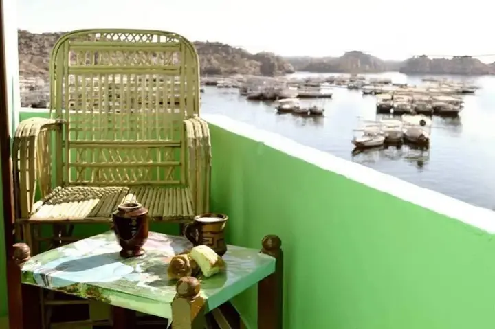 Асуан: Takela Kato