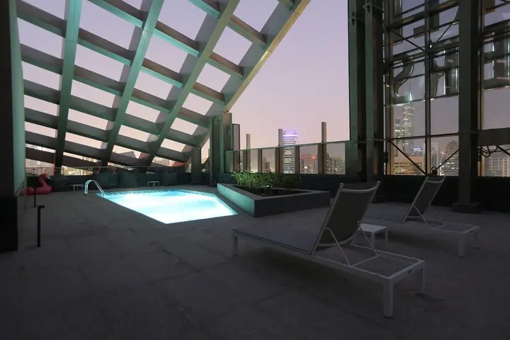 Дубай: Sparkle Tower Residence