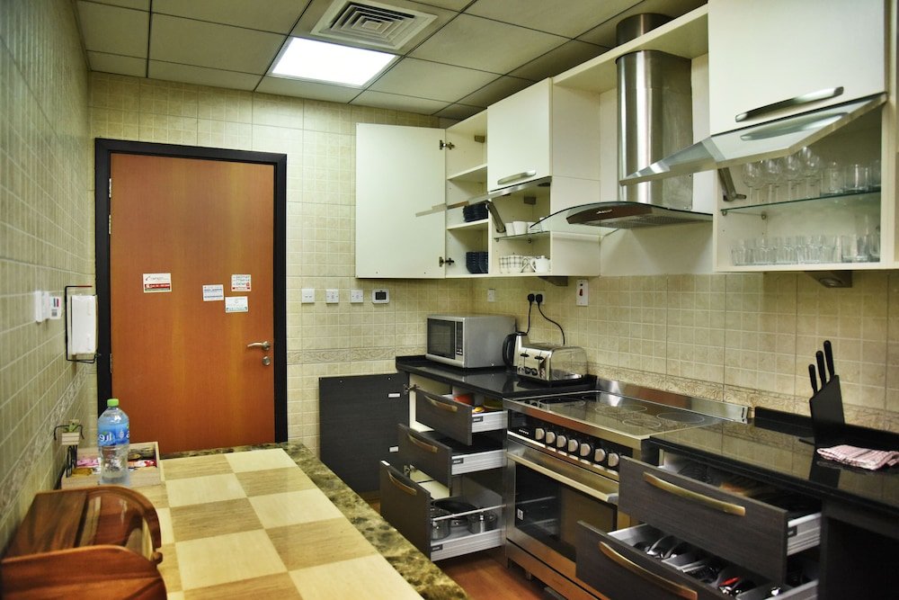 Дубай: Luxury 4BR Apartment in Horizon Towers