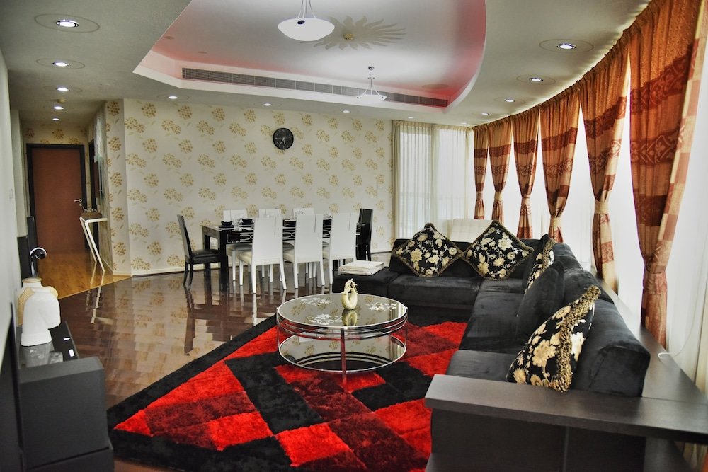 Дубай: Luxury 4BR Apartment in Horizon Towers