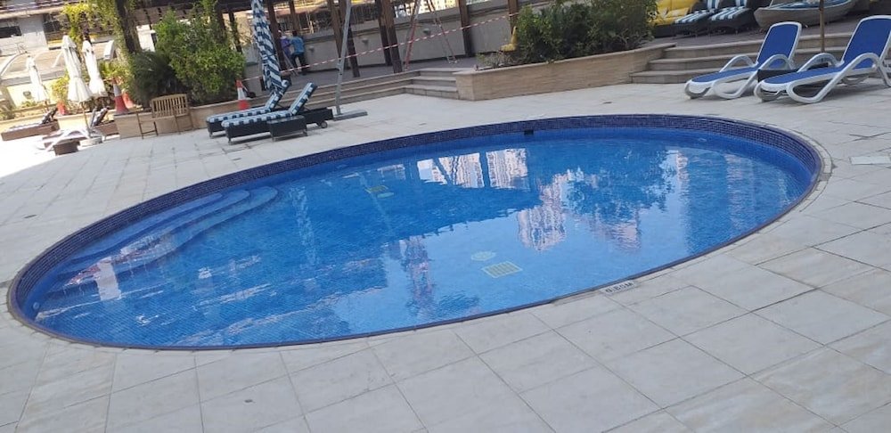 Дубай: Luxury 4BR Apartment in Horizon Towers