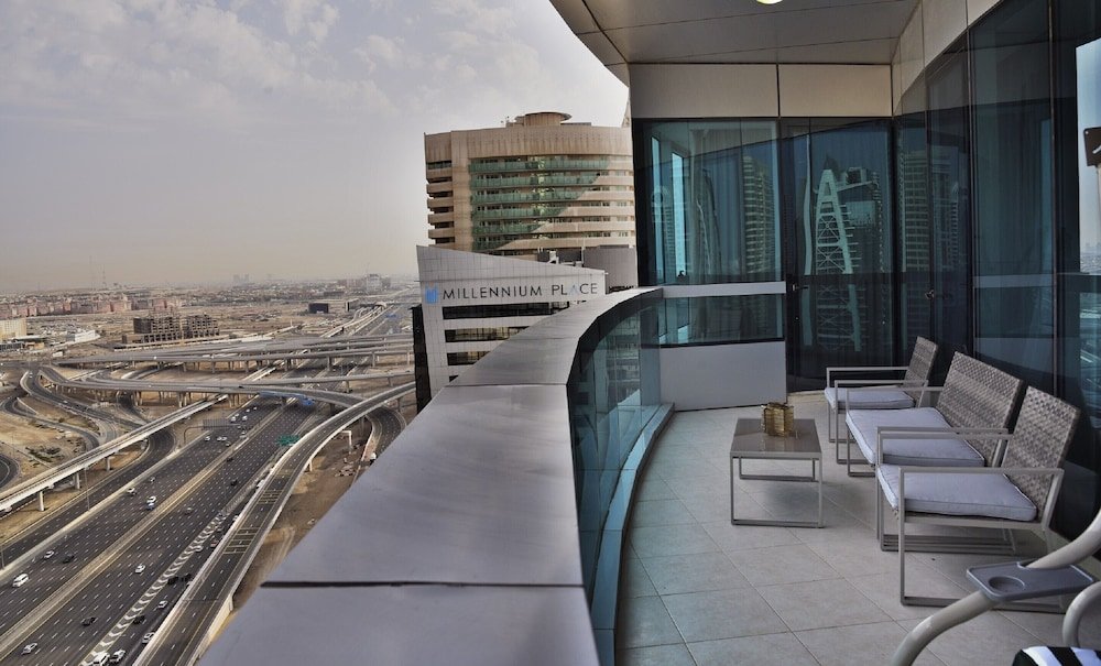 Дубай: Luxury 4BR Apartment in Horizon Towers