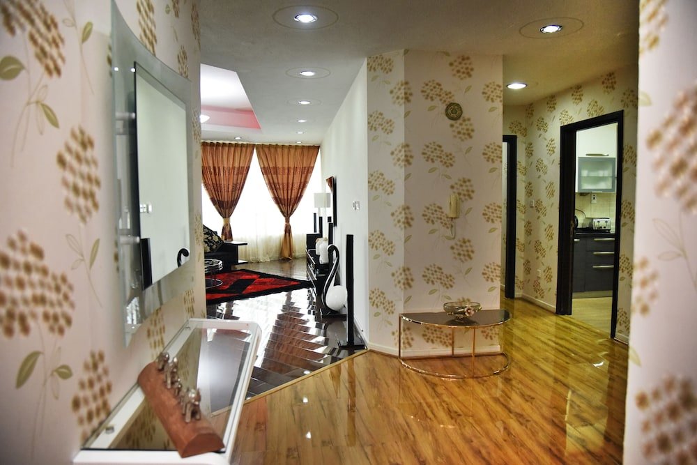 Дубай: Luxury 4BR Apartment in Horizon Towers