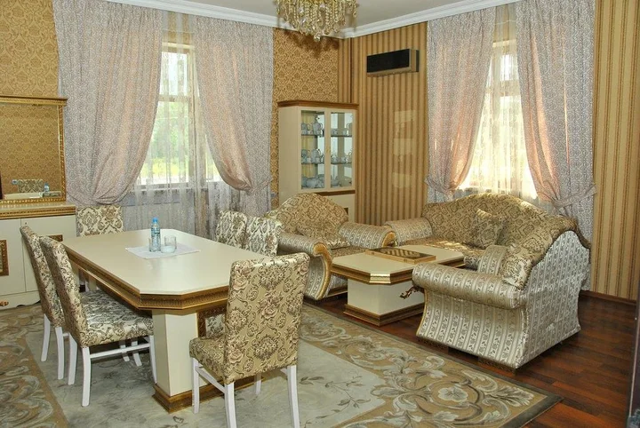 Шеки: Отель Service