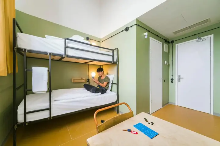 Тбилиси: Fabrika Hostel & Suites - хостел