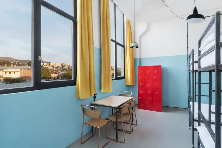 Тбилиси: Fabrika Hostel & Suites - хостел