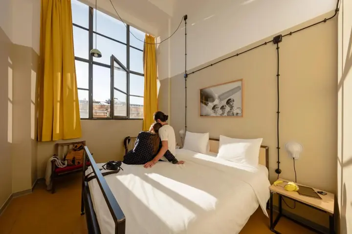 Тбилиси: Fabrika Hostel & Suites - хостел