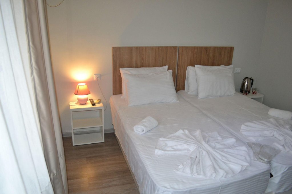 Тбилиси: Rustaveli 36 Hotel