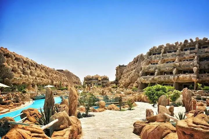 Хургада: Caves Beach Resort - Adults Only