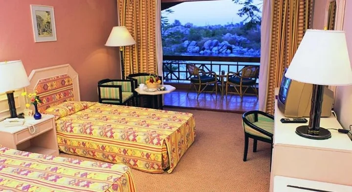 Асуан: Pyramisa Isis Island Aswan