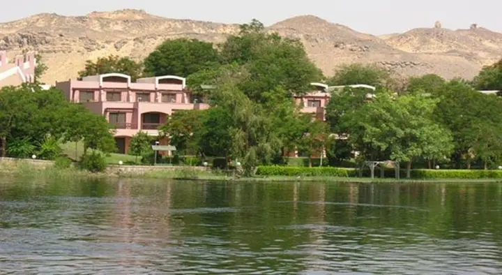 Асуан: Pyramisa Isis Island Aswan
