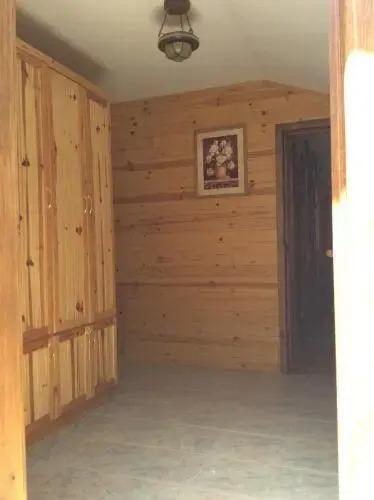 Одзун: Family House