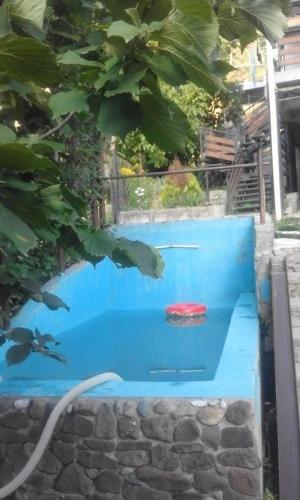 Одзун: Family House