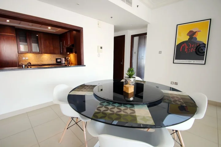 Дубай: Kennedy Towers - 8 Boulevard Walk