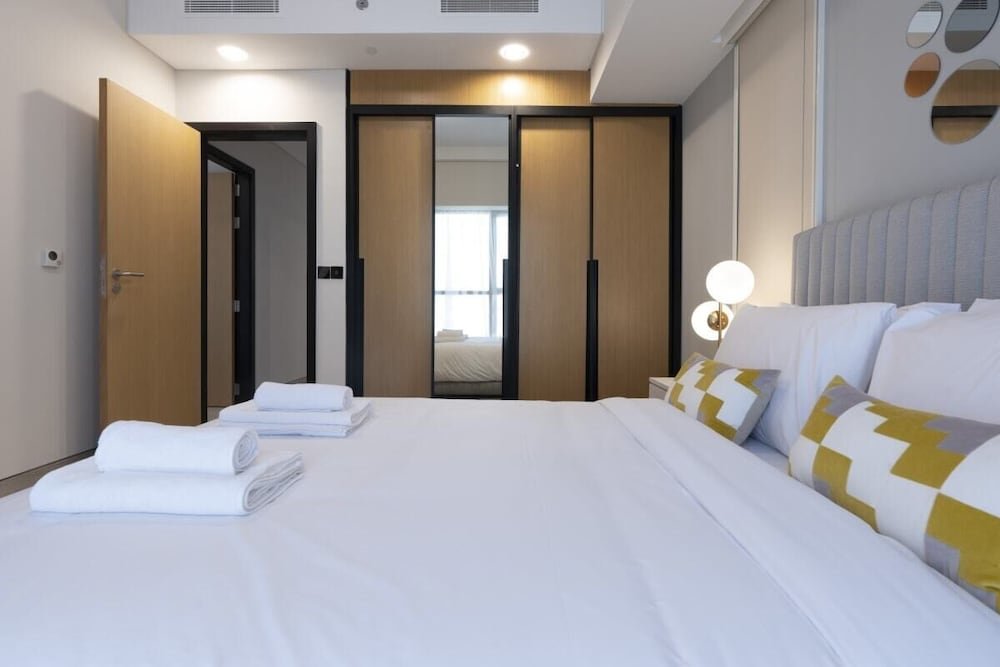 Дубай: Gorgeous 2Br Apartment Priva Living