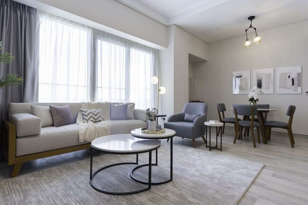 Дубай: Gorgeous 2Br Apartment Priva Living