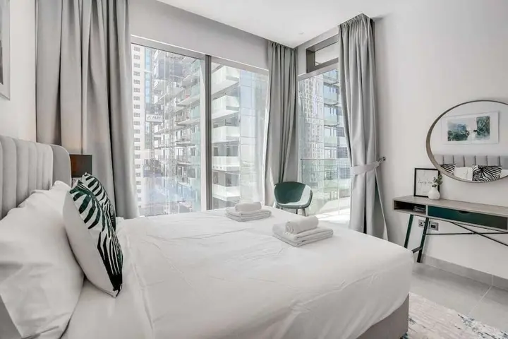 Дубай: Newly Furnished Apartment in Marina Gate 2