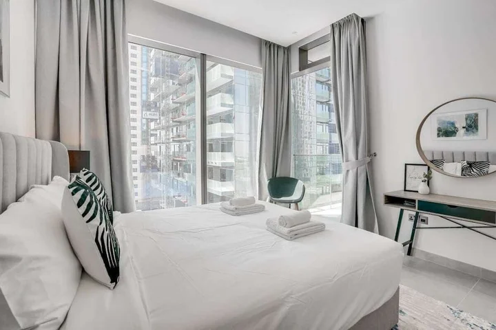 Дубай: Newly Furnished Apartment in Marina Gate 2