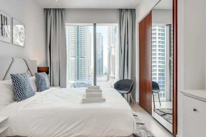 Дубай: Newly Furnished Apartment in Marina Gate 2
