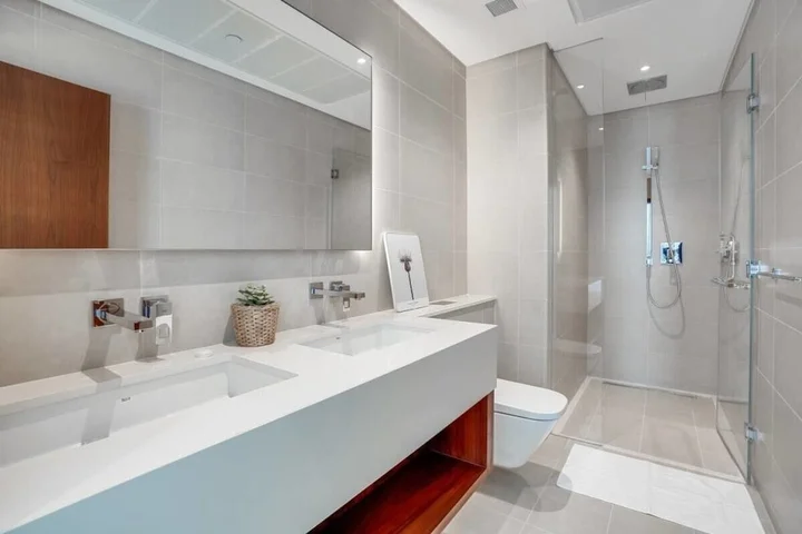 Дубай: Newly Furnished Apartment in Marina Gate 2
