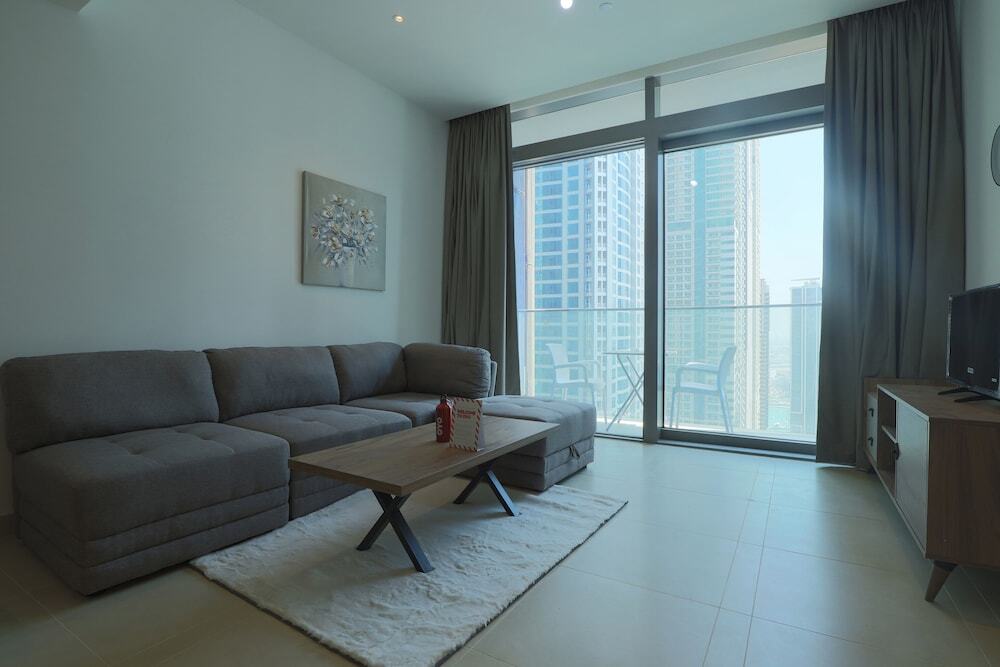 Дубай: OYO Home 258 1BHK Marina Gate 2