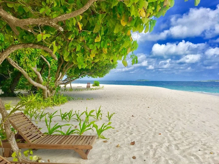 Атолл Баа: Отель Ithaa Inn Kamadhoo