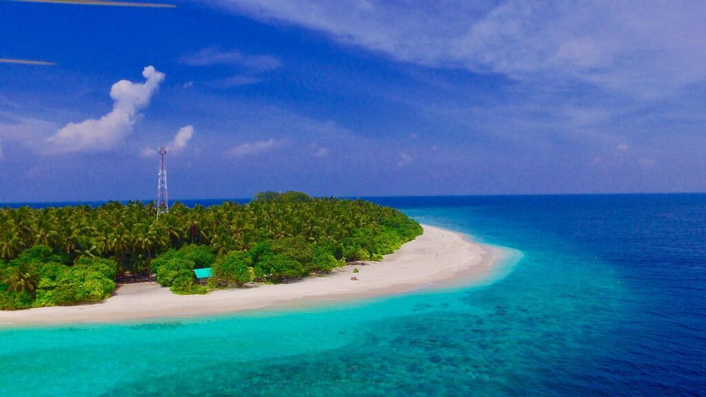Атолл Баа: Отель Ithaa Inn Kamadhoo