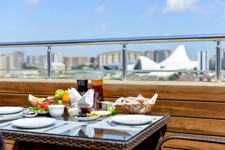 Баку: Отель Check-in TERRACE