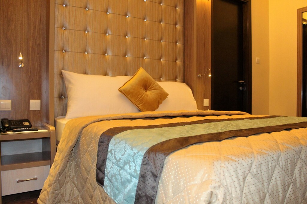 Дубай: Naif view Hotel By Gemstones