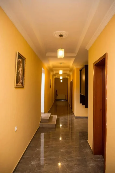 Тбилиси: Hotel Kvareli