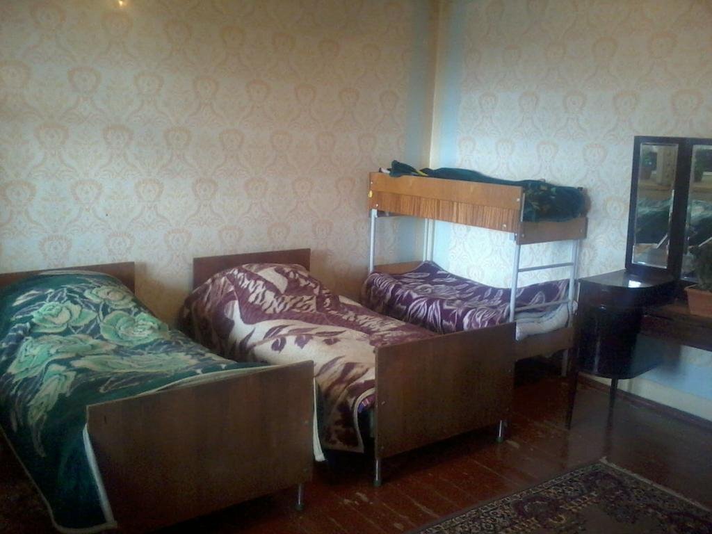Шеки: Tehran House