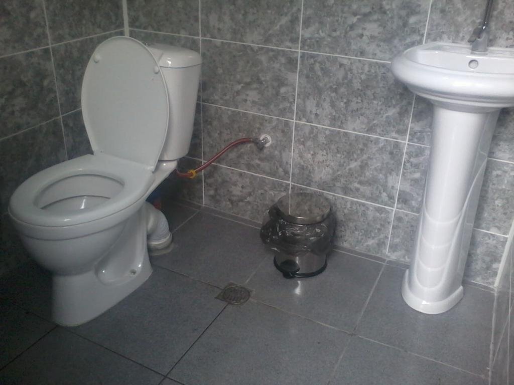 Шеки: Tehran House