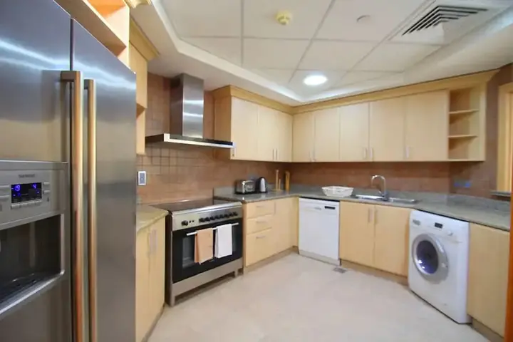 Дубай: Kennedy Towers - Al Anbara