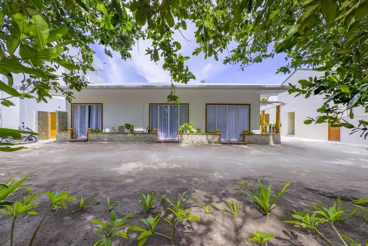Дигура: Dhigurah Retreat Beach