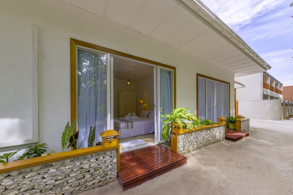 Дигура: Dhigurah Retreat Beach
