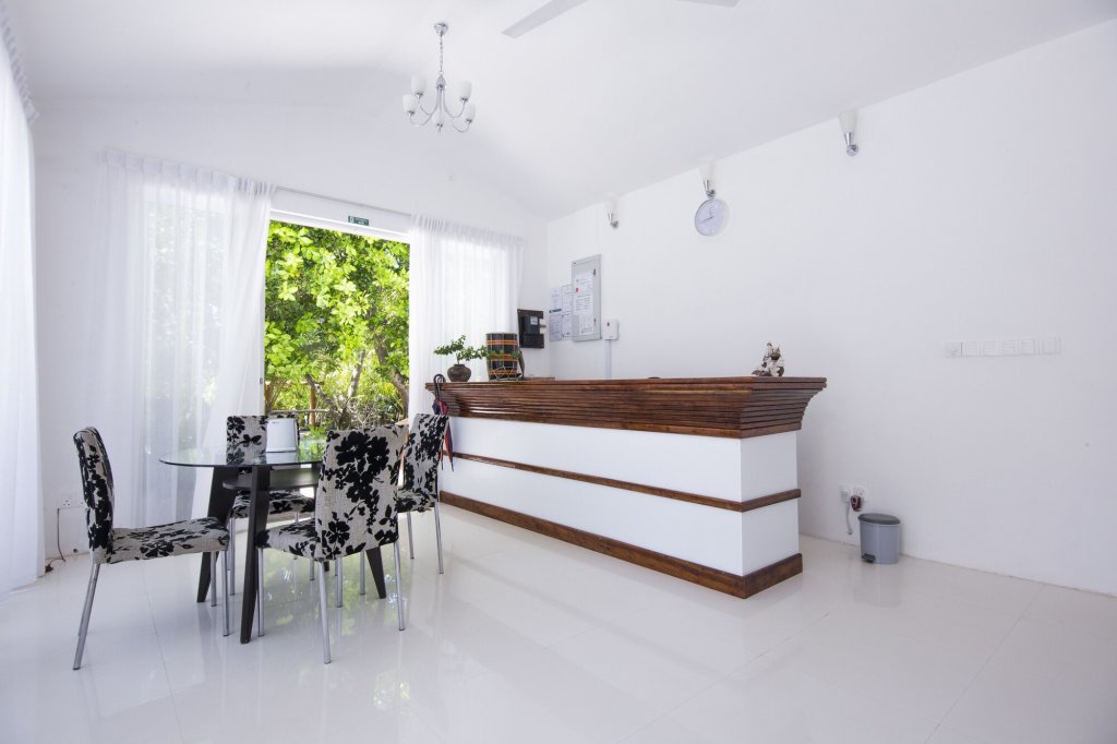 Дигура: Dhigurah Retreat Beach