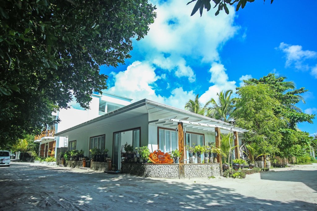 Дигура: Dhigurah Retreat Beach
