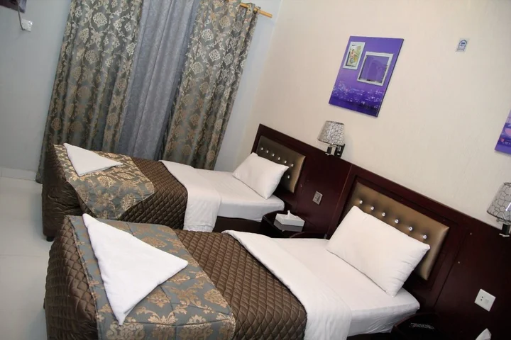 Дубай: Al Amana Hotel