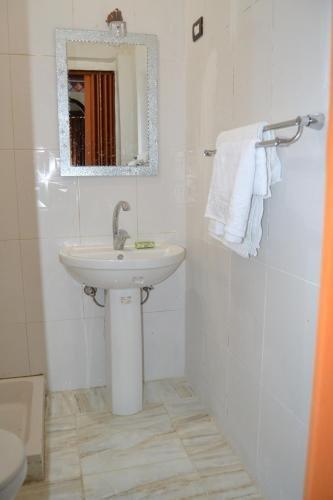 Абу-Симбел: Tuya Hotel