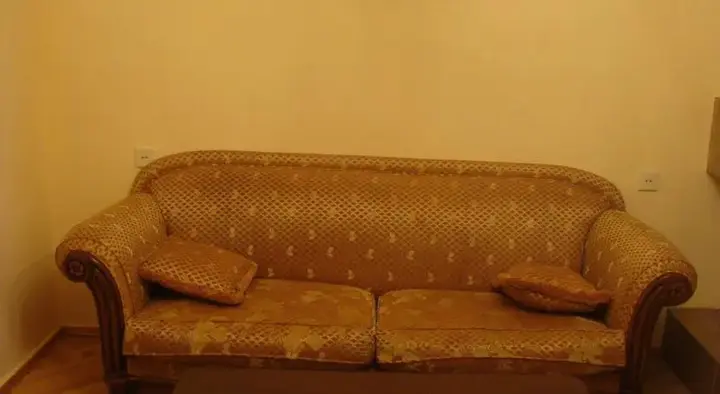 Гори: Lucky House