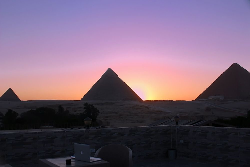 Гиза: Tut Pyramids View Hotel