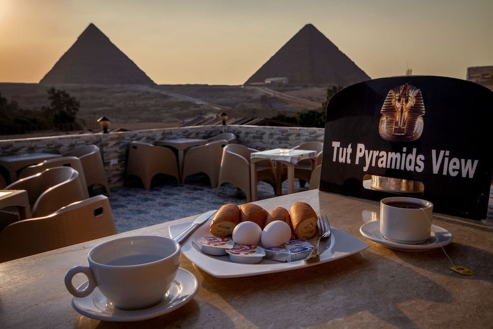 Гиза: Tut Pyramids View Hotel