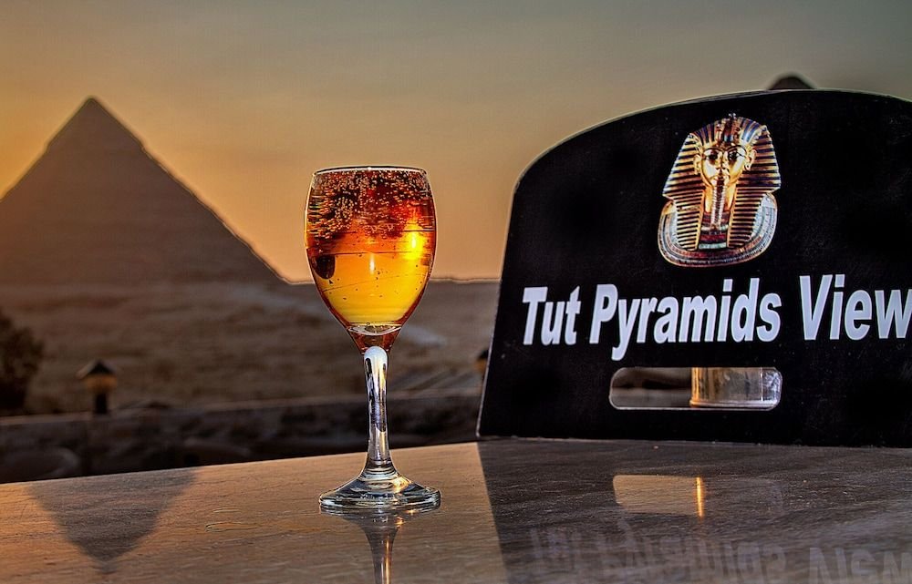 Гиза: Tut Pyramids View Hotel