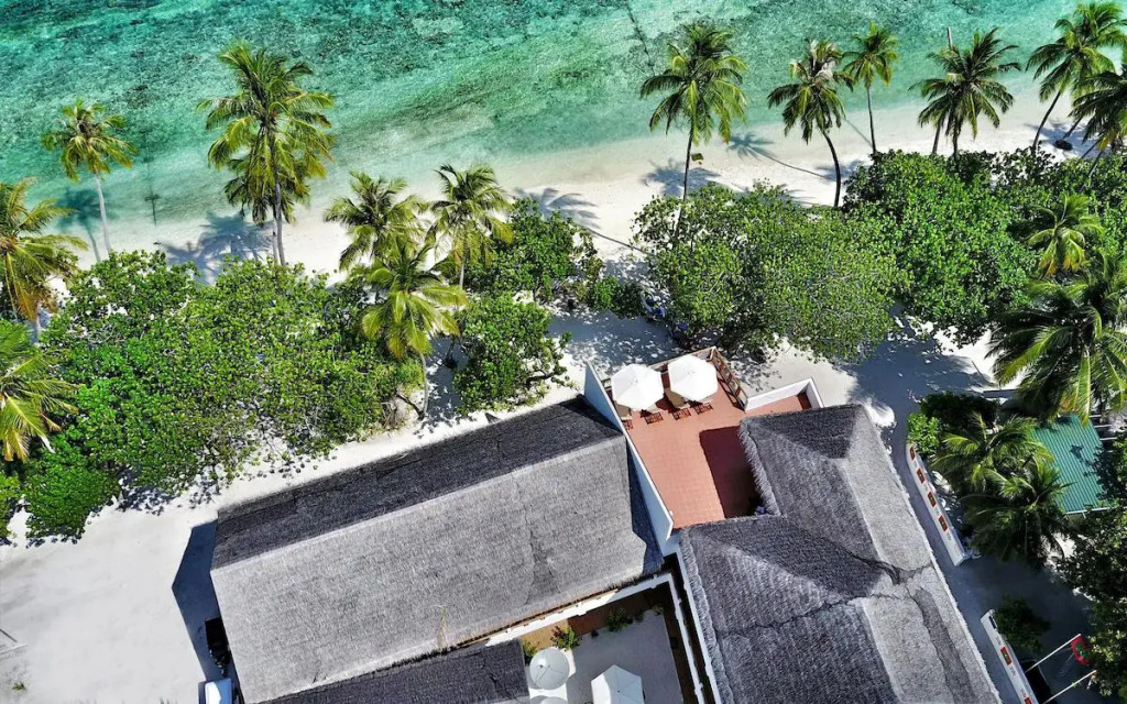 Дигура: Athiri Beach Maldives