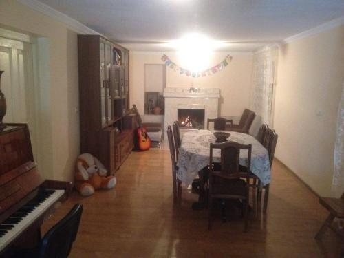Телави: Guest House Gzirishvili