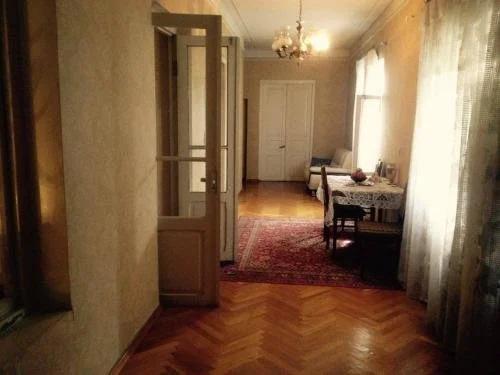 Телави: Guest House Gzirishvili