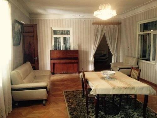 Телави: Guest House Gzirishvili