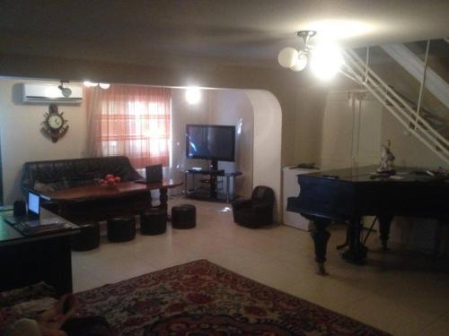 Телави: Guest House Gzirishvili