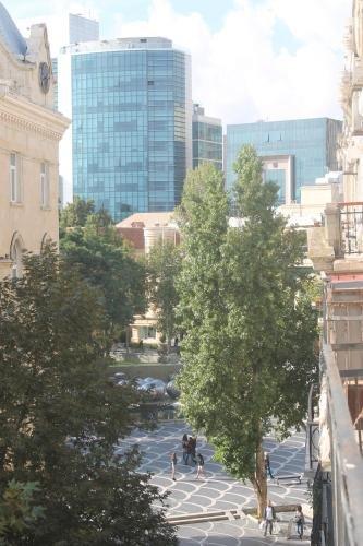 Баку: Apartment 11 at Fountains Square